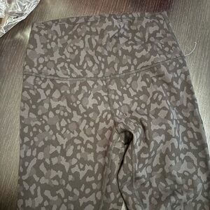 Lululemon 25” WUNDER TRAIN LEGGINGS